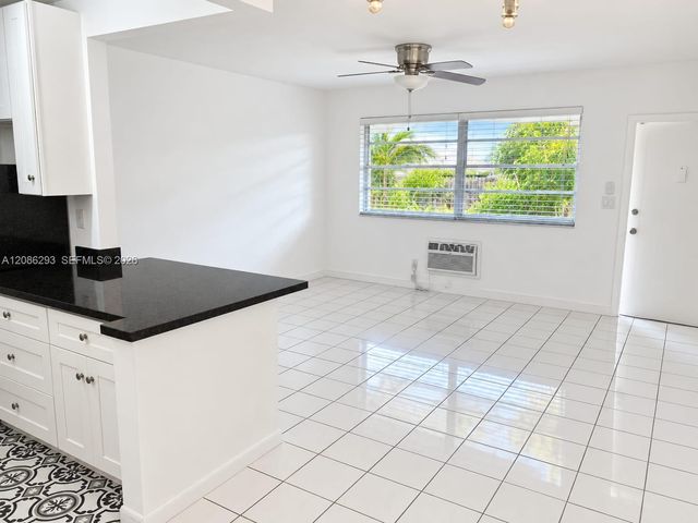2915 Plunkett Street 11D, Hollywood, FL 33020