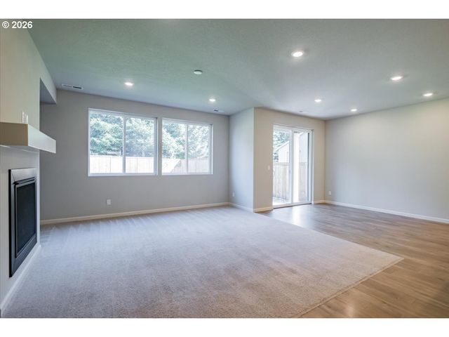 315 CYPRESS St, Mt Angel, OR 97362