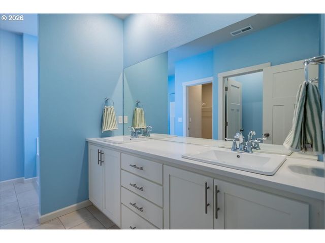 315 CYPRESS St, Mt Angel, OR 97362