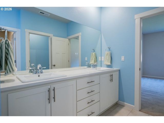 315 CYPRESS St, Mt Angel, OR 97362