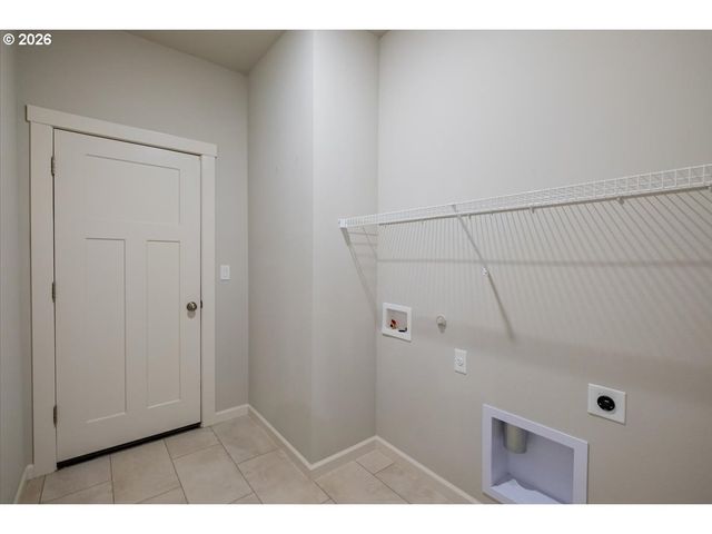 315 CYPRESS St, Mt Angel, OR 97362