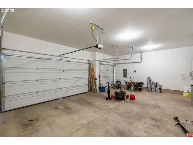 315 CYPRESS St, Mt Angel, OR 97362