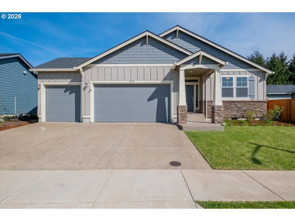 315 CYPRESS St, Mt Angel, OR 97362