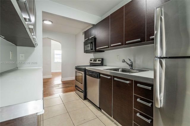 1011 Bay Dr 105, Miami Beach, FL 33141