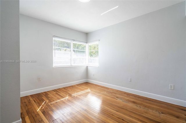 1011 Bay Dr 105, Miami Beach, FL 33141