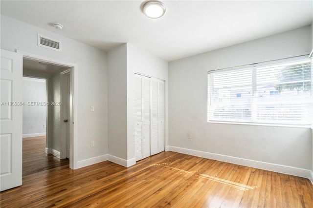 1011 Bay Dr 105, Miami Beach, FL 33141