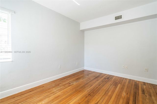 1011 Bay Dr 105, Miami Beach, FL 33141