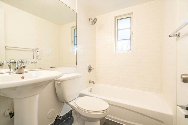 1011 Bay Dr 105, Miami Beach, FL 33141