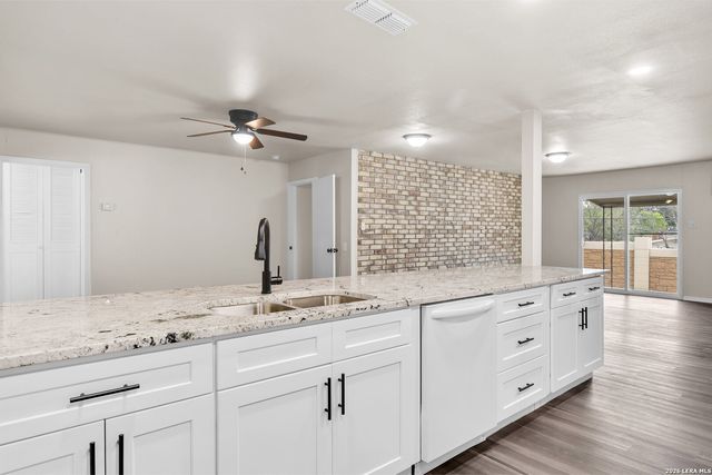 4850 Shadydale, San Antonio, TX 78228