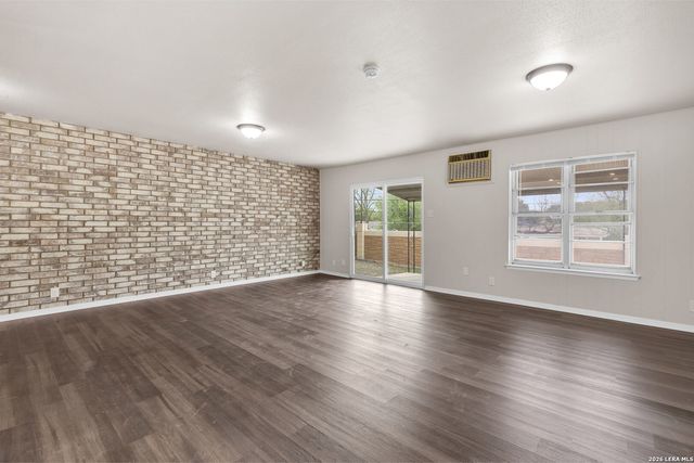 4850 Shadydale, San Antonio, TX 78228