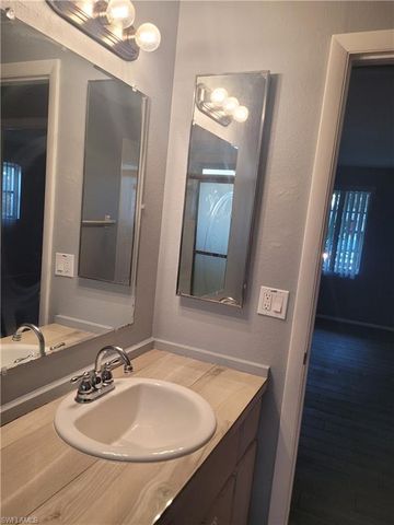 1865 Lavonia LN, North Fort Myers, FL 33917