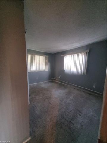 1865 Lavonia LN, North Fort Myers, FL 33917