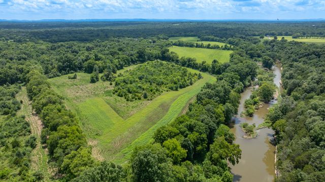 498 Rattlesnake Lodge Rd, Shelbyville, TN 37160