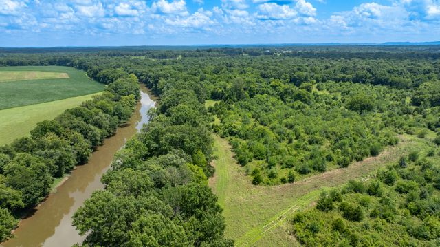 498 Rattlesnake Lodge Rd, Shelbyville, TN 37160