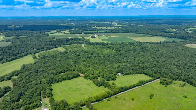498 Rattlesnake Lodge Rd, Shelbyville, TN 37160