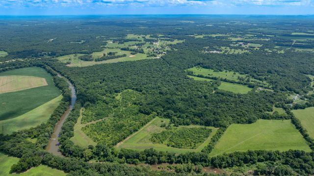 498 Rattlesnake Lodge Rd, Shelbyville, TN 37160