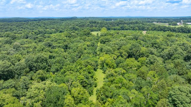 498 Rattlesnake Lodge Rd, Shelbyville, TN 37160