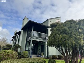 353 Ne SKIPANON Dr 353, Warrenton, OR 97146