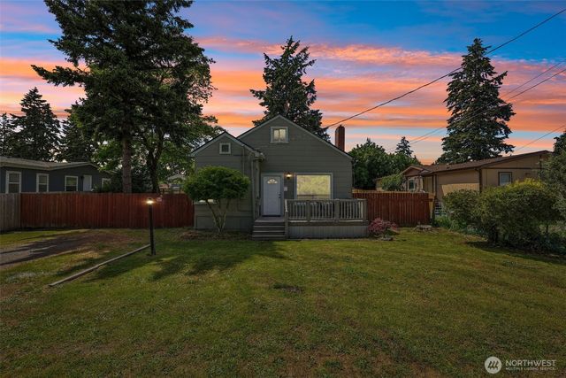 10434 11th Avenue Ct S, Tacoma, WA 98444