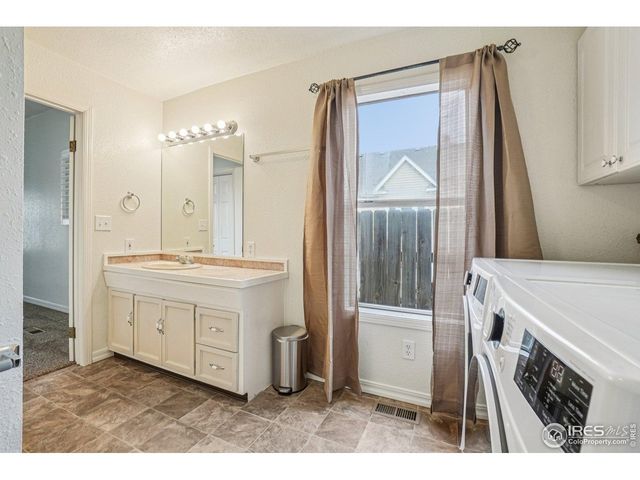 327 Park Ave, Eaton, CO 80615