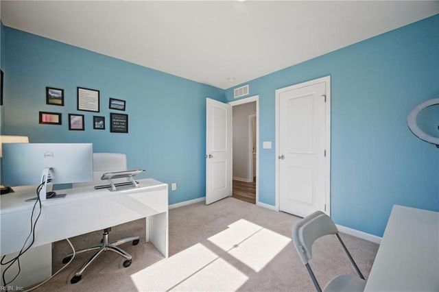 334 Forecastle ST, Portsmouth, VA 23702