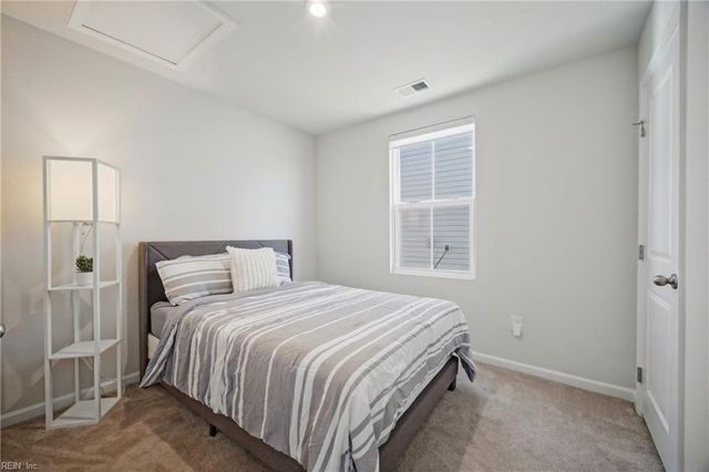 334 Forecastle ST, Portsmouth, VA 23702