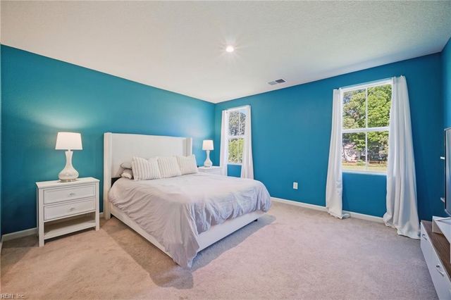 334 Forecastle ST, Portsmouth, VA 23702