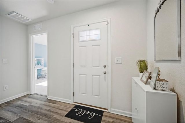 334 Forecastle ST, Portsmouth, VA 23702