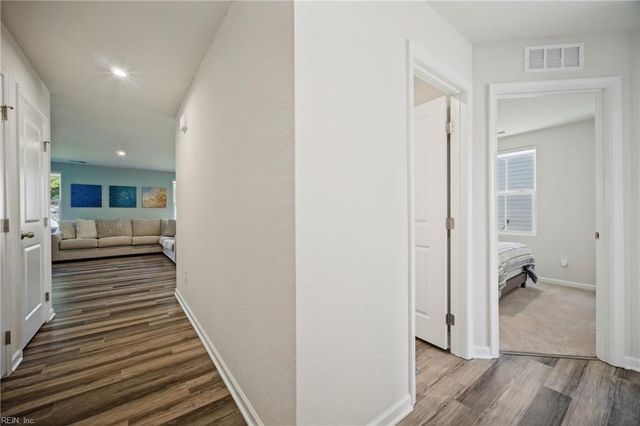 334 Forecastle ST, Portsmouth, VA 23702