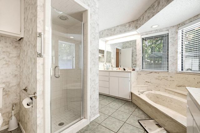 2401 Oak Shadow Court, Arlington, TX 76017