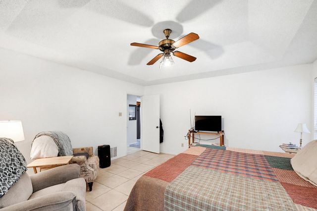 2401 Oak Shadow Court, Arlington, TX 76017