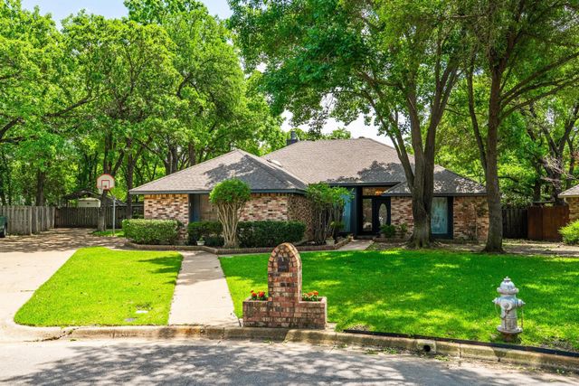 2401 Oak Shadow Court, Arlington, TX 76017