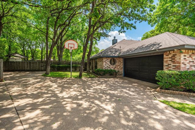 2401 Oak Shadow Court, Arlington, TX 76017