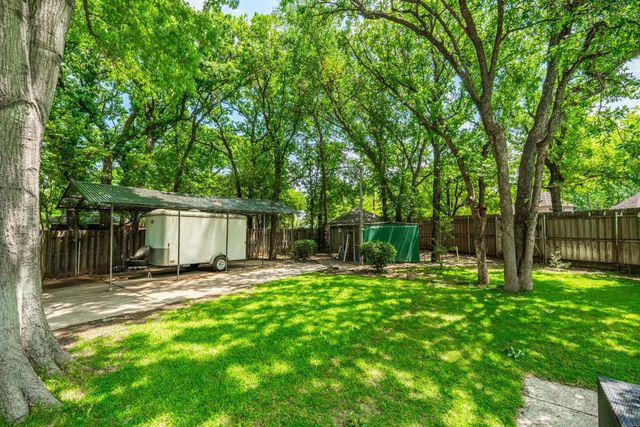 2401 Oak Shadow Court, Arlington, TX 76017