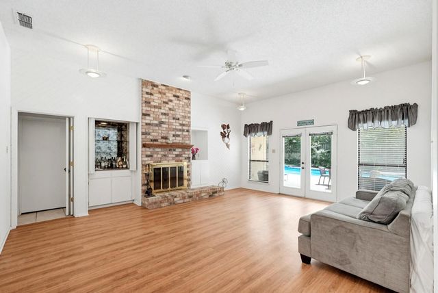 2401 Oak Shadow Court, Arlington, TX 76017