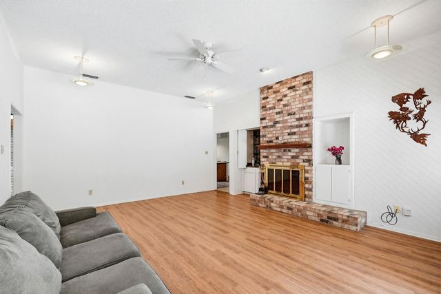 2401 Oak Shadow Court, Arlington, TX 76017