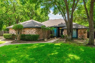 2401 Oak Shadow Court, Arlington, TX 76017
