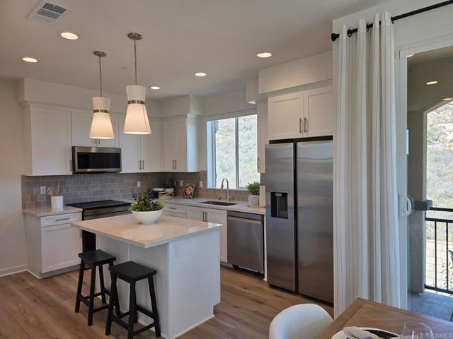 717 Vibrant Glen, Escondido, CA 92026