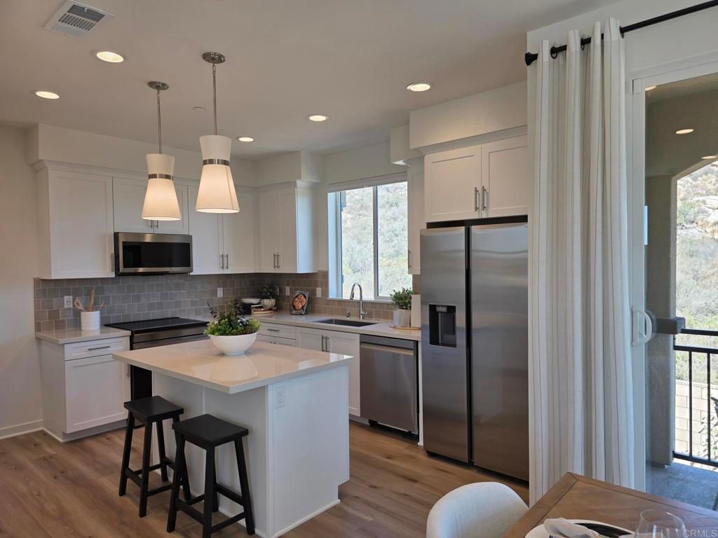 717 Vibrant Glen, Escondido, CA 92026 — photo 2