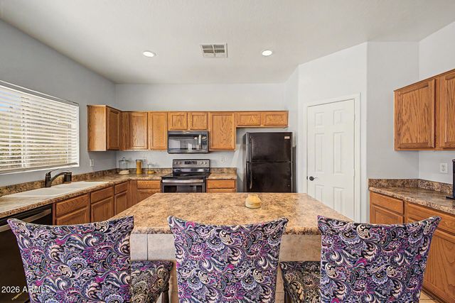 9231 W RAYMOND Street, Tolleson, AZ 85353