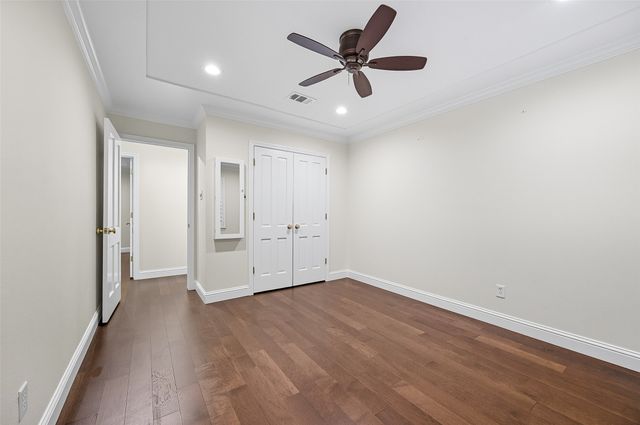 1357 Roaring Springs Road, Fort Worth, TX 76114