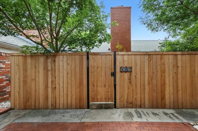 1357 Roaring Springs Road, Fort Worth, TX 76114