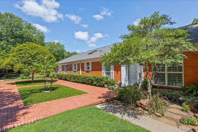 1357 Roaring Springs Road, Fort Worth, TX 76114