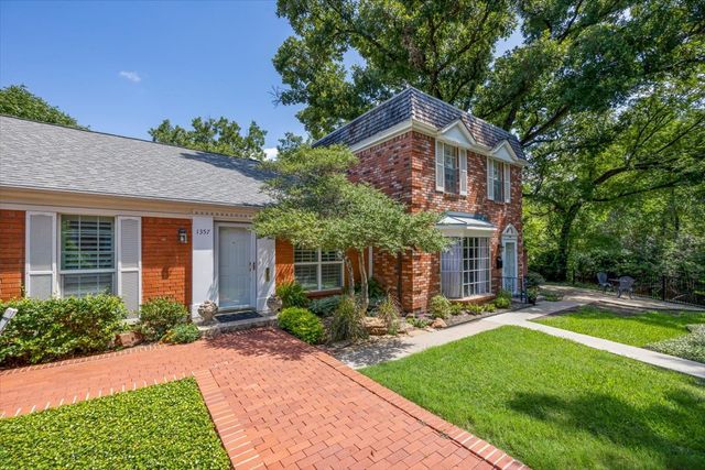 1357 Roaring Springs Road, Fort Worth, TX 76114