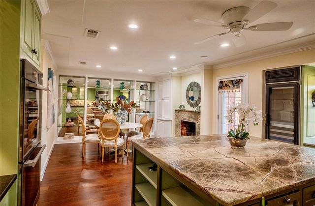 1357 Roaring Springs Road, Fort Worth, TX 76114