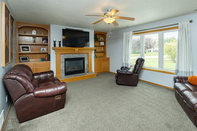 301 N 16th Street, Indianola, IA 50125