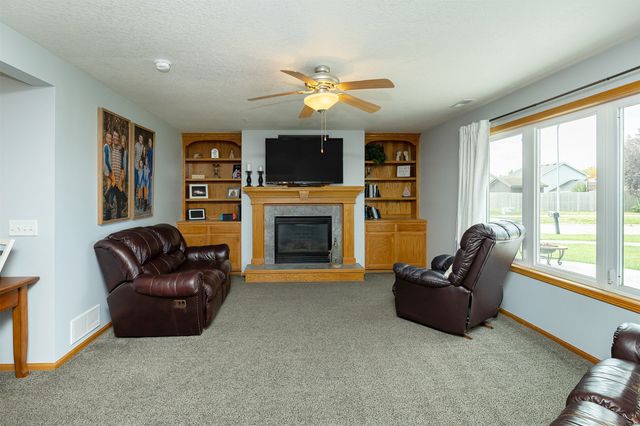 301 N 16th Street, Indianola, IA 50125