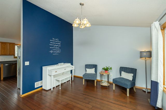 301 N 16th Street, Indianola, IA 50125