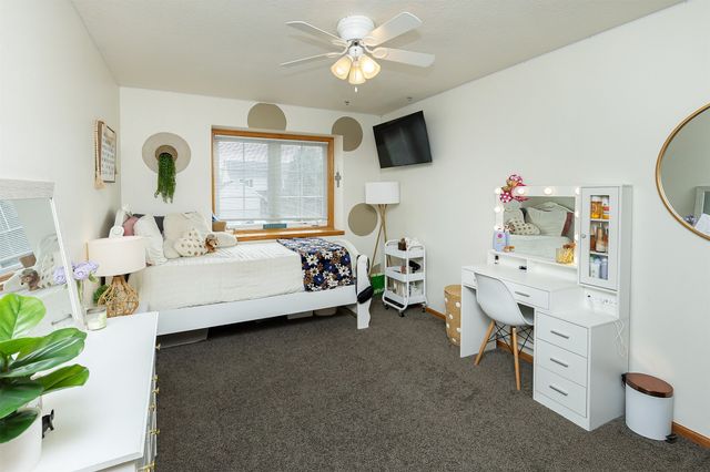 301 N 16th Street, Indianola, IA 50125