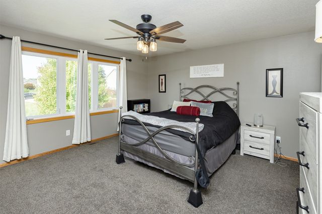 301 N 16th Street, Indianola, IA 50125